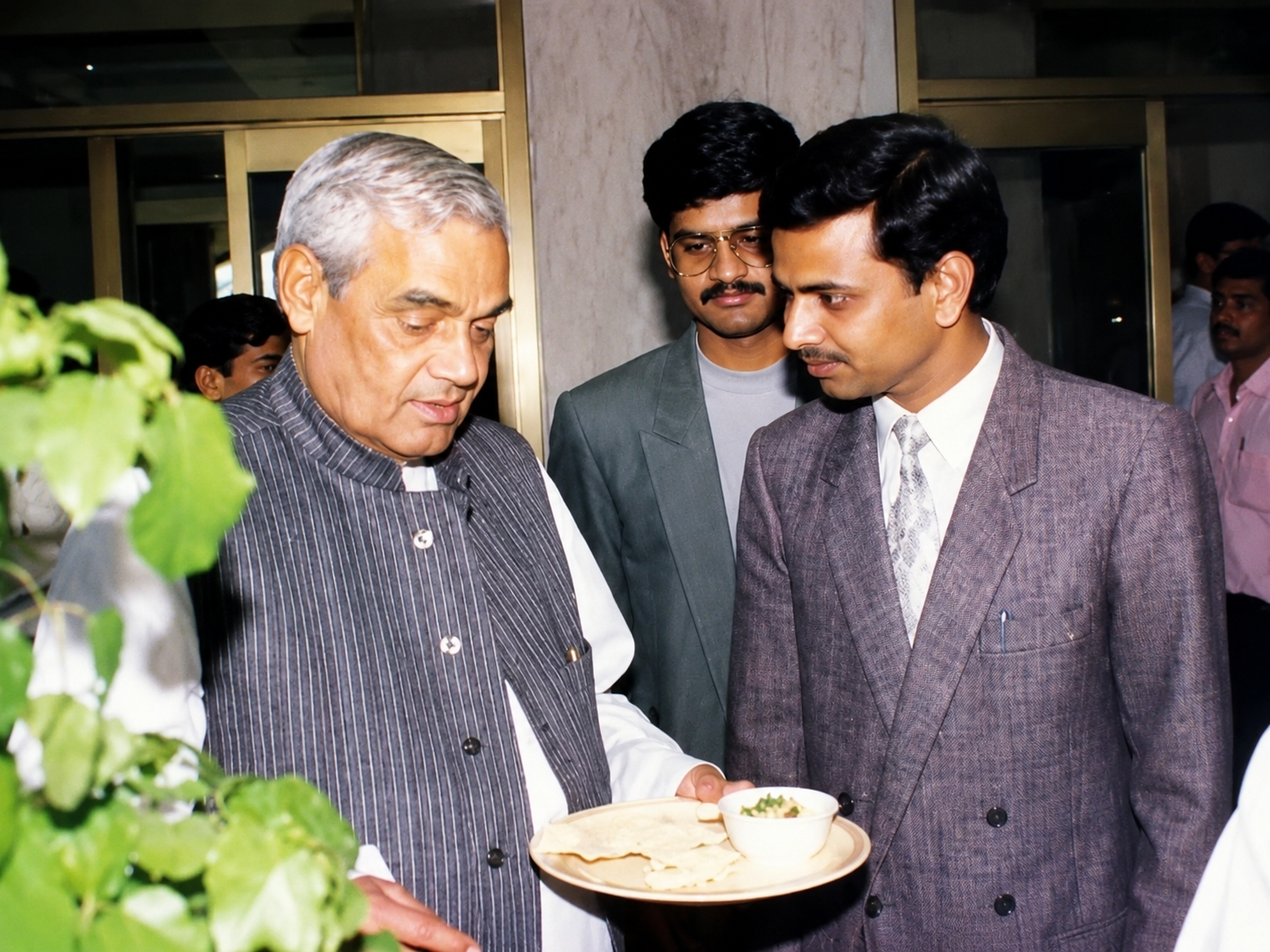 Dr. Prateek Shrivastava